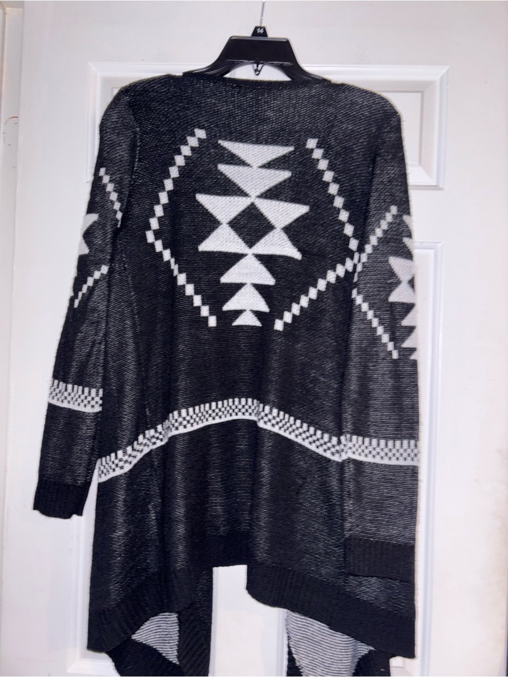 Black & White Geometric Open-Front Cardigan Sweater - Picture 6 of 6
